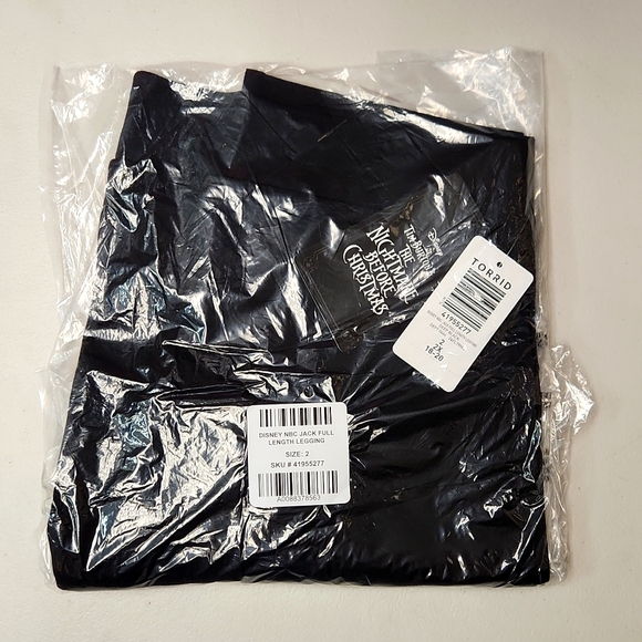 ❤️NWT VINTAGE TORRID LEGGING - NIGHTMARE BEFORE CHRISTMAS JACK SKELLINGTON - Picture 5 of 13